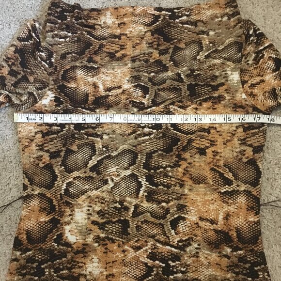 Snakeskin Print Fitted + Lined Long Sleeve Top - Picture 10 of 15